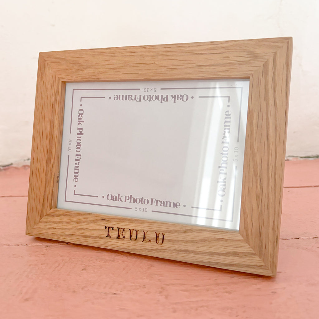 'Teulu' Oak Photo Frame