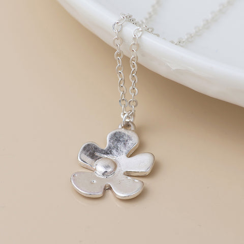 Silver Retro Flower Necklace
