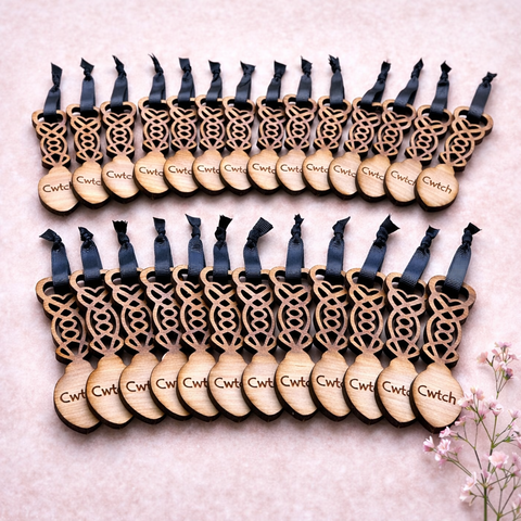 Wooden Welsh Lovespoon Decorations – Cariad & Cwtch