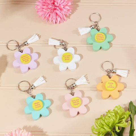 Wooden Retro Flower Keyring