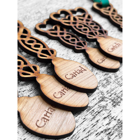 Wooden Welsh Lovespoon Decorations – Cariad & Cwtch