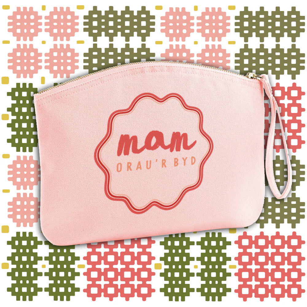 Mam Orau'r Byd Accessory Purse