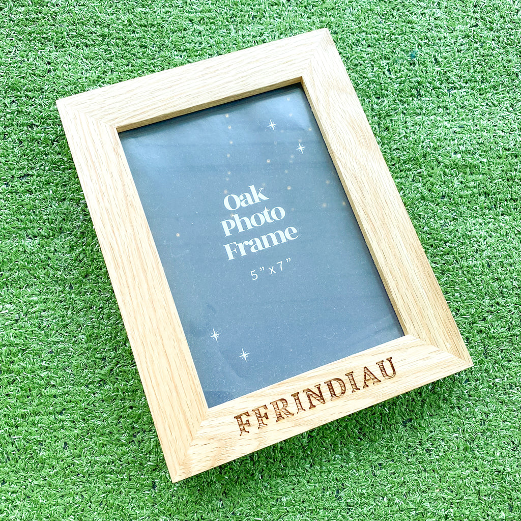 Ffrindiau Oak Photo Frame