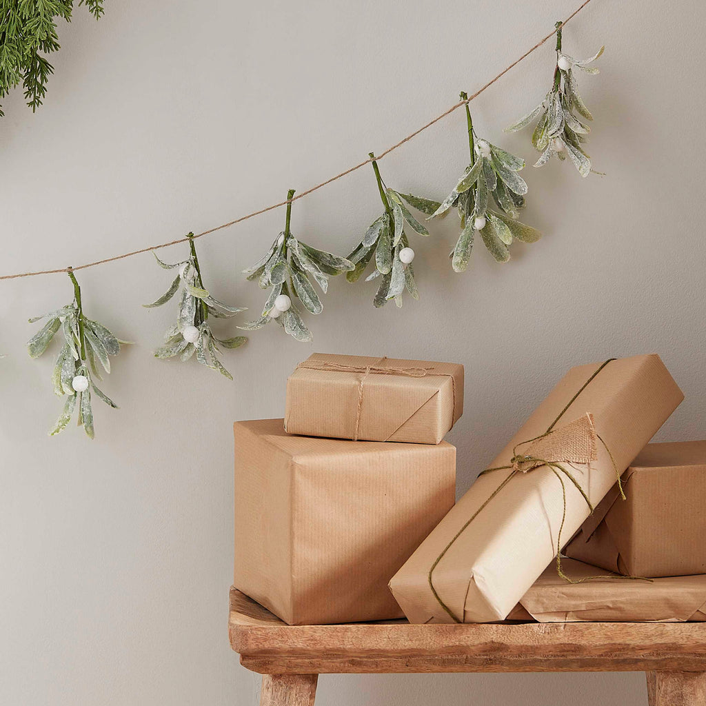 Mistletoe Sprig Christmas Garland Bunting