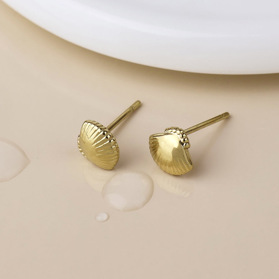 Gold Clam Shell Stud Earrings
