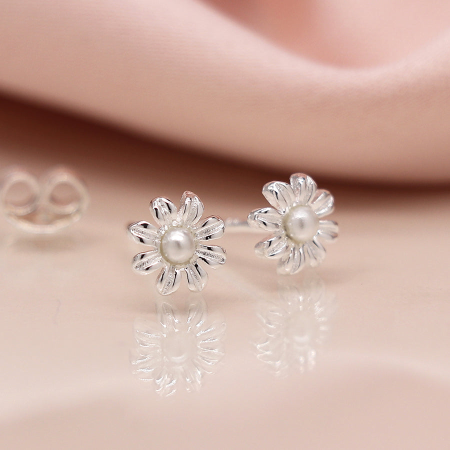 Tiny Flower Pearl Studs